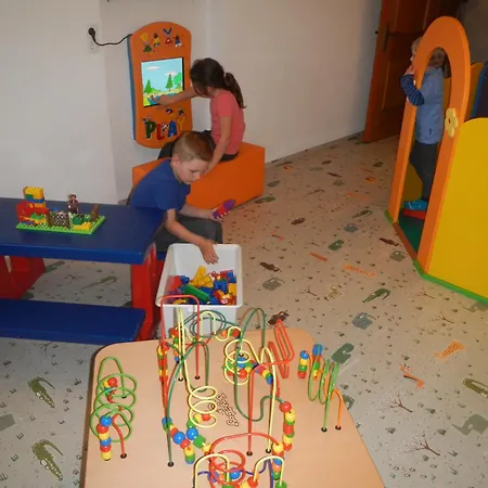 Hotel Garni Romantik-3